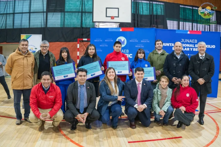 164 estudiantes de Vilcún recibieron su Beca TIC